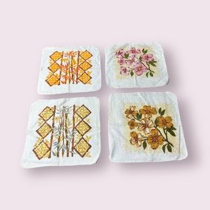 Set Of Four Vintage 1970’s Retro Floral Bamboo Print Hand Towels Decor